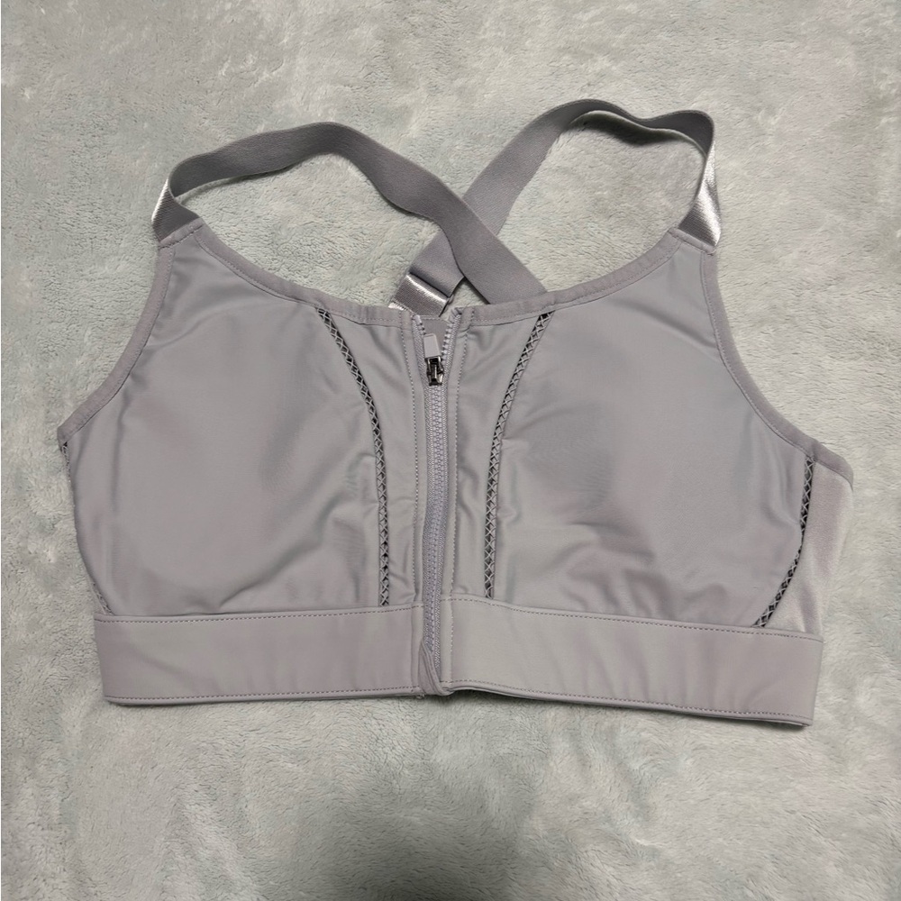Fabletics Light Gray Sports Bra NWOT